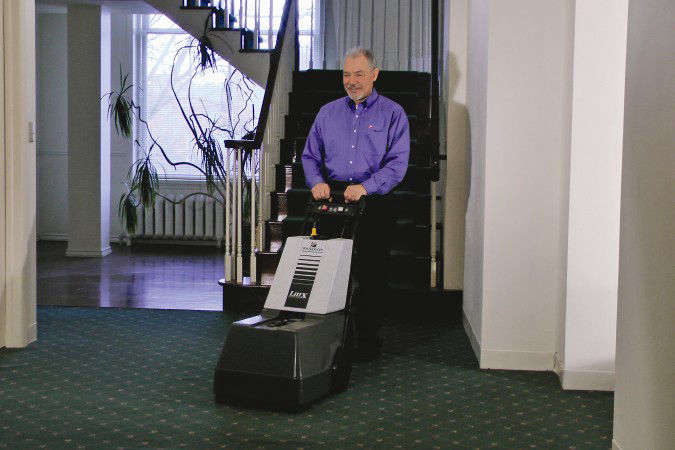 Ecosuds Carpet Cleaning Technician with Von Schrader LMX